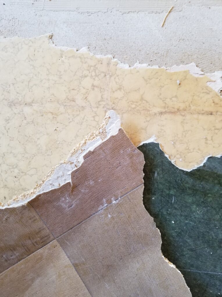 How many floors in the kitchen do you see?